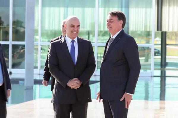 Alexandre de Moraes com Jair Bolsonaro