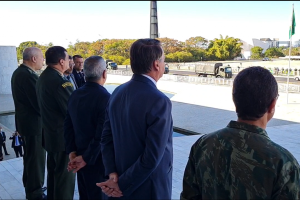 Jair Bolsonaro durante a tanqueciata