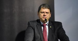 Veja o Tarcísio