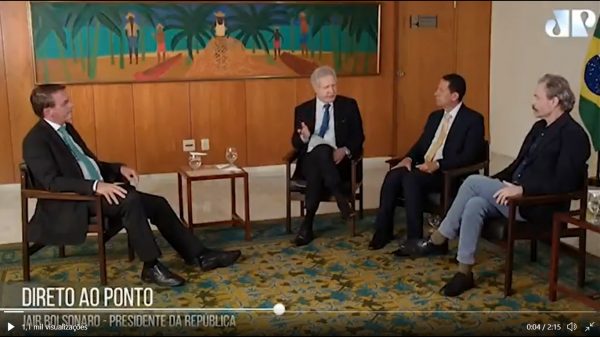 Bolsonaro dá entrevista à Jovem Pan 