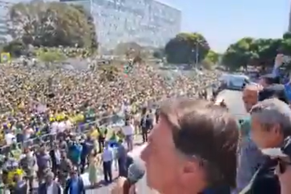 Jair Bolsonaro em discurso em Brasília. Ele falou do Conselho da República
