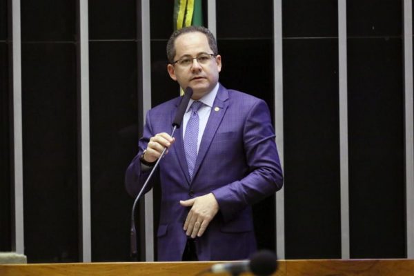 líder bancada evangélica barroso