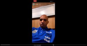 Diego Tardelli grava vídeo no hotel