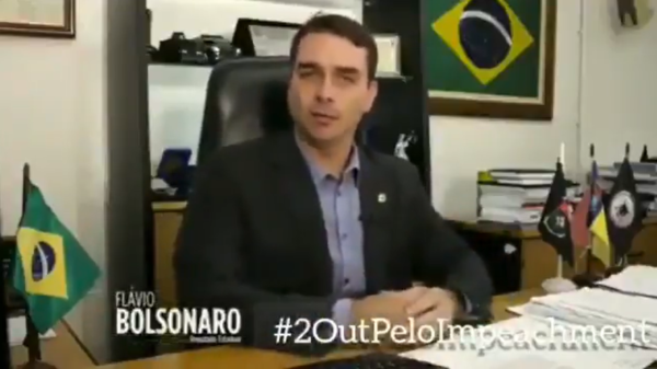 Flávio Bolsonaro já defendeu impeachment por problemas presentes no governo do pai