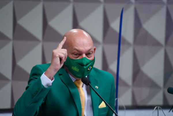 Veja o Luciano Hang