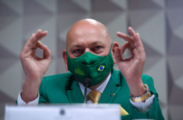 Veja o Luciano Hang