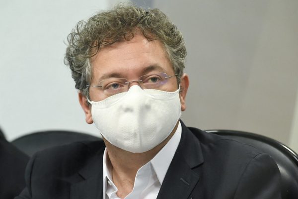 Empresa de Francisco Maximiano é alvo da PF