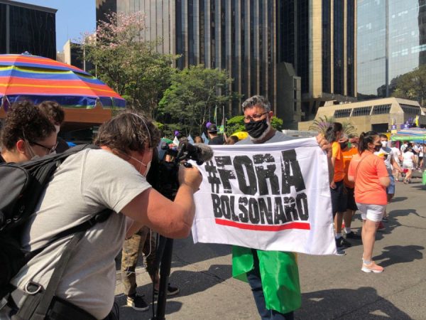 Frota participa de ato contra Bolsonaro na avenida Paulista