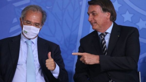 Guedes e Bolsonaro conversam
