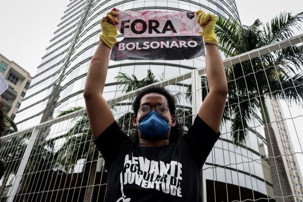 Protesto na sede da Prevent Senior