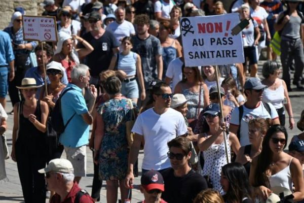 Protesto antivacina na França