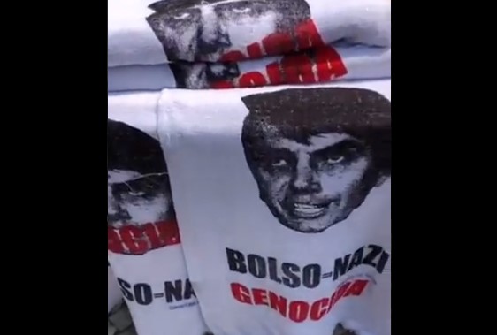 Pano de chão com a cara de Bolsonaro 