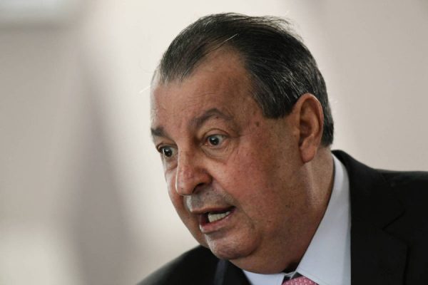 Veja o Omar Aziz