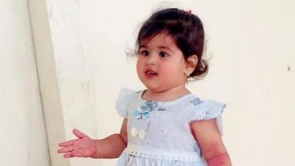 Sumaya, de dois anos, é a vítima mais jovem do ataque dos EUA em Cabul