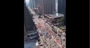 Ato da direita na Avenida Paulista