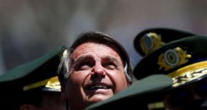 Bolsonaro com militares