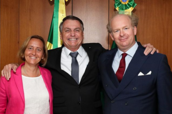 Bolsonaro e neonazistas