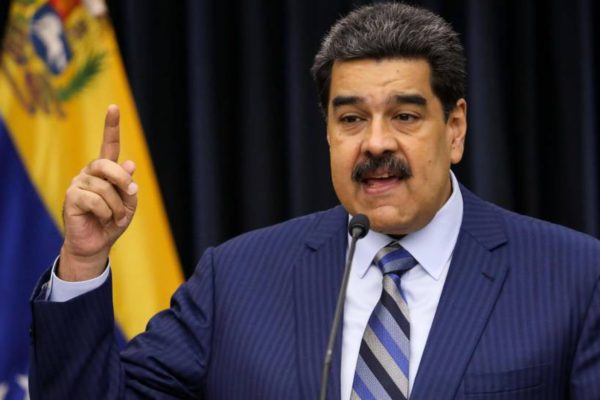 Nicolás Maduro discursa