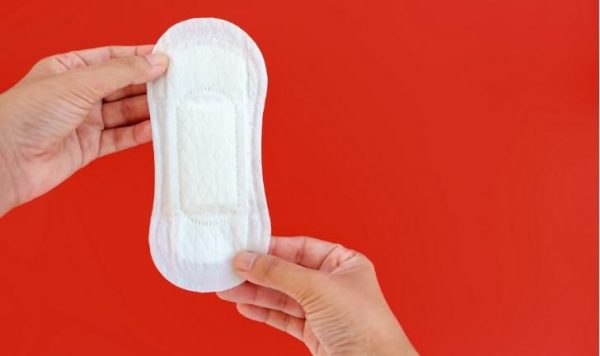 Bolsonaro vetou distribuição gratuita de absorventes higiênicos