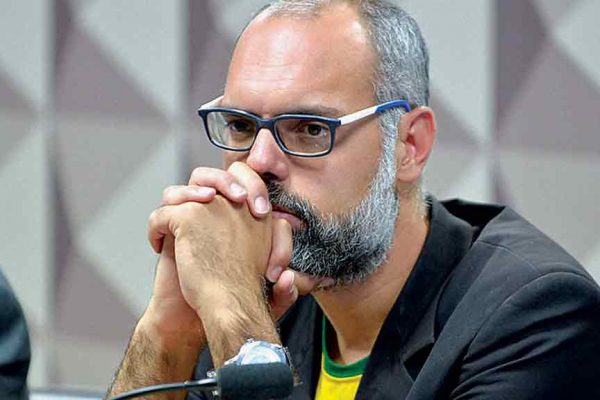 Allan dos Santos infiltrou estagiária no STF
