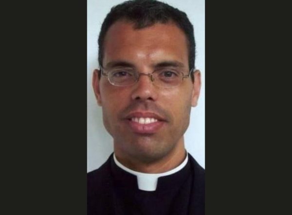 Allan dos Santos foi seminarista antes de se tornar blogueiro