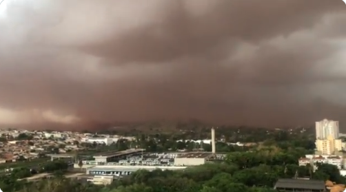 Tempestade de areia atinge Ribeirão Preto. Imagem: Nathalia Carvalho/Twitter