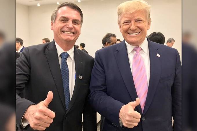 Bolsonaro e Donald Trump, enquanto ainda era presidente dos EUA, na Cúpula do G20, em Osaka. Foto: Reprodução/Twitter