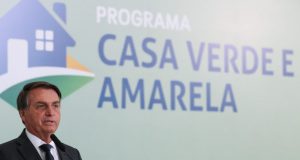 Bolsonaro discursa em inauguração de programa