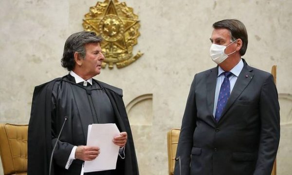Bolsonaro e Fux no STF se olhando