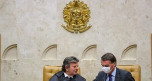 Bolsonaro ao lado do presidente do STF, Luis Fux