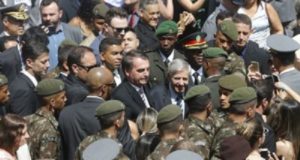 Bolsonaro e militares