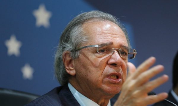 Paulo Guedes contra auxílio brasil