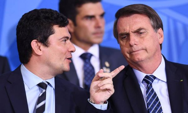 Sergio Moro e Jair Bolsonaro em cerimônia no Palácio do Planalto