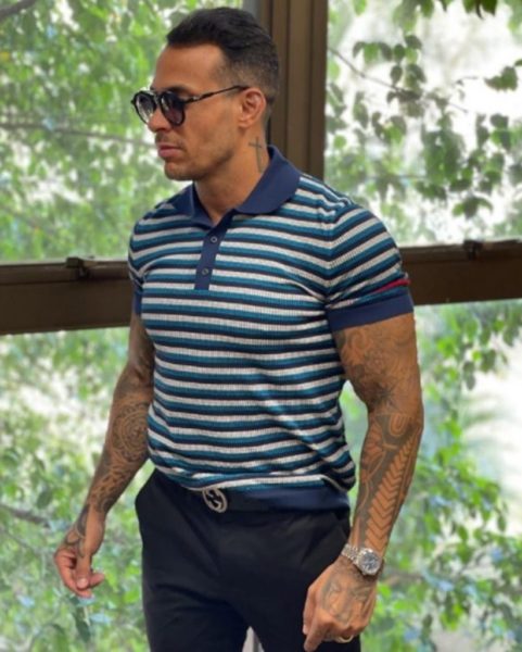 O cantor André Luís dos Santos Pereira
