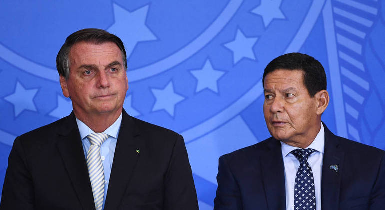 O presidente Jair Bolsonaro (PL) e seu vice, general Hamilton Mourão (PRTB). Imagem: Reprodução