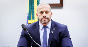 Daniel Silveira votou "sim" na PEC dos Precatórios