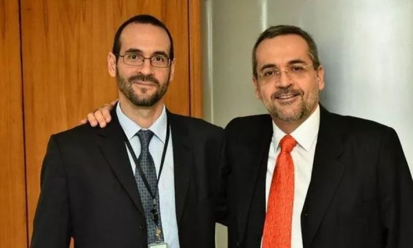 Veja Arthur e Abraham Weintraub