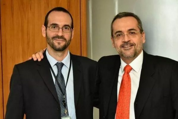 Veja Arthur e Abraham Weintraub