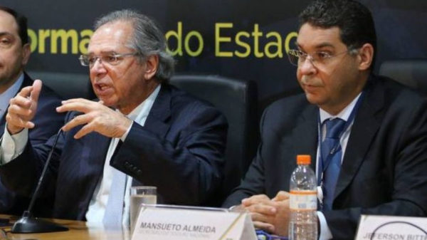 Veja Paulo Guedes e Mansueto Almeida