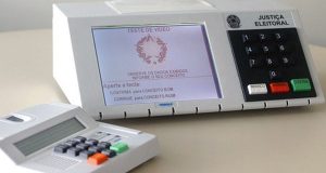 Veja a urna eletrônica