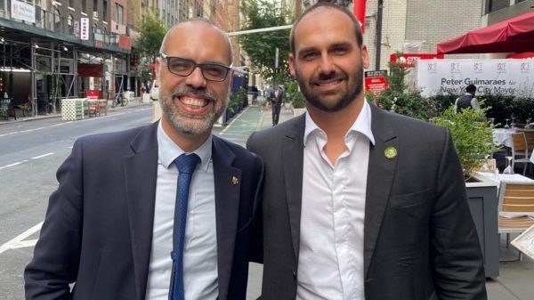 Eduardo prometeu levar presidente do BNDES para reunião com Allan