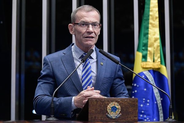 O senador Fabiano Contarato (REDE-ES). Foto: Waldemir Barreto/Agência Senado