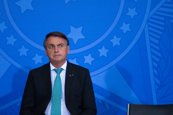 Bolsonaro fundo azul