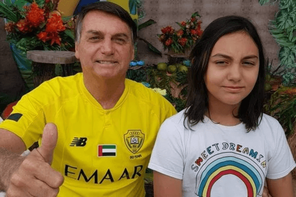 Jair e Laura Bolsonaro 