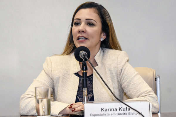 Karina Kufa é advogada de Jair Bolsonaro