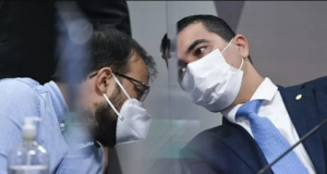 Os irmãos Miranda denunciaram, na CPI da Covid, irregularidades na compra da vacina indiana Covaxin. Foto: Agência Senado