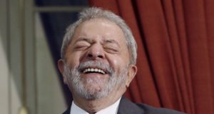 Lula pesquisa primeiro