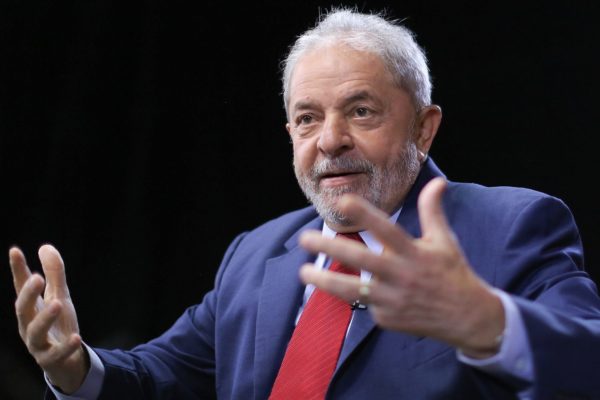 Lula de terno