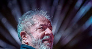 Lula massacra Bolsonaro