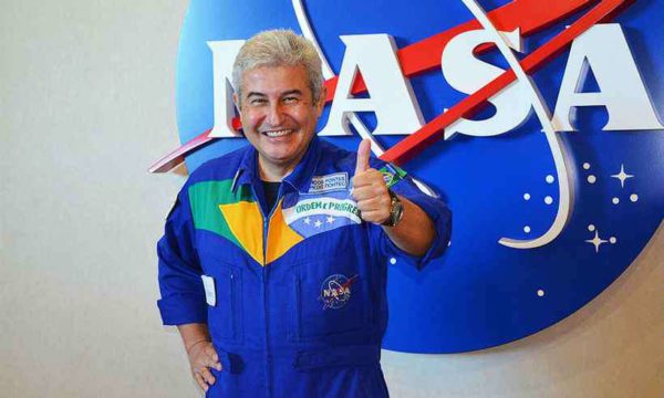 O ministro astronauta Marcos Pontes